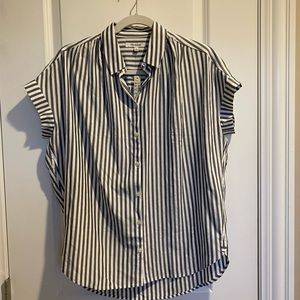 Madewell Central Shirt. Tags on - never been worn. Size XS.